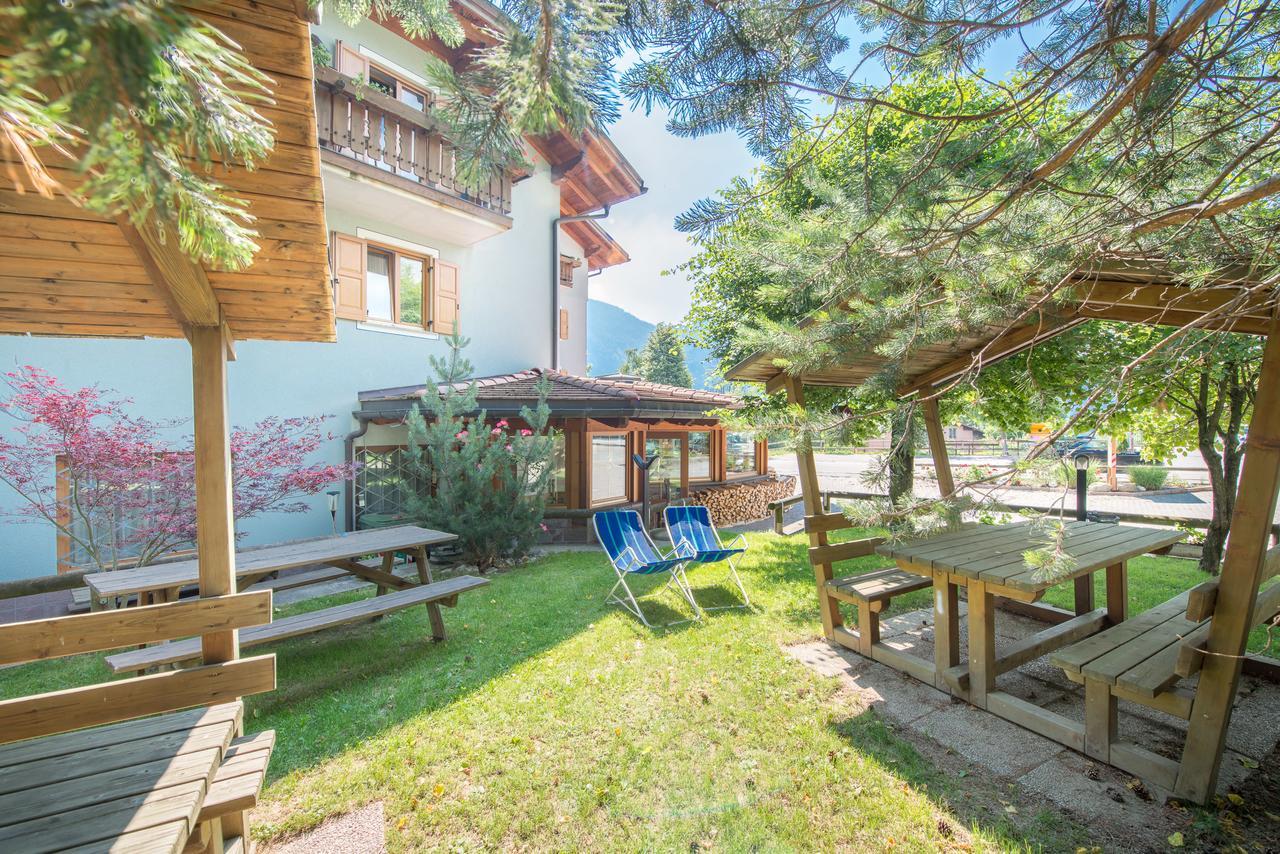 Al Pian Garni Hotel - B&B & Pizza Vattaro Exterior photo